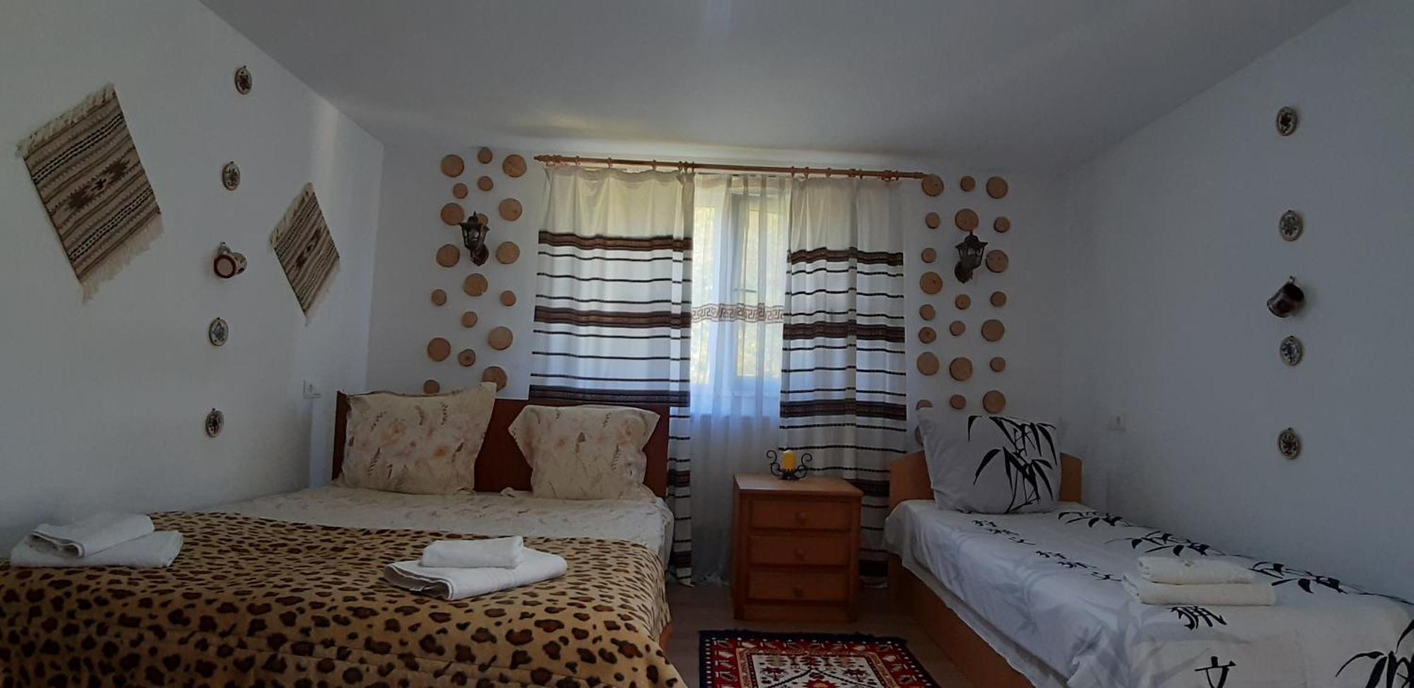 Pensiunea Casa Godja Văleni Стая снимка