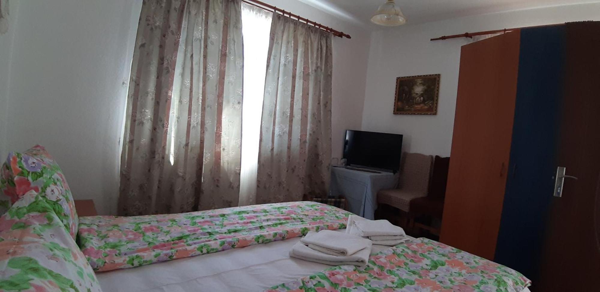 Pensiunea Casa Godja Văleni Стая снимка