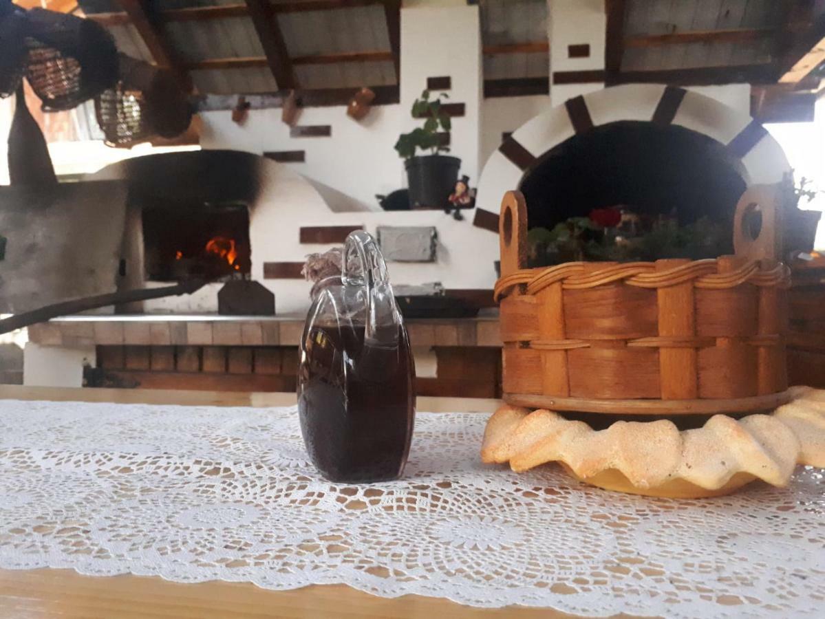 Pensiunea Casa Godja Văleni Екстериор снимка